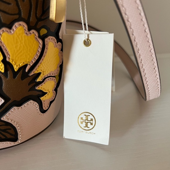 NWT Tory Burch Robinson Appliqué Mini Leather Bucket Crossbody Bag Pink - Picture 6 of 8